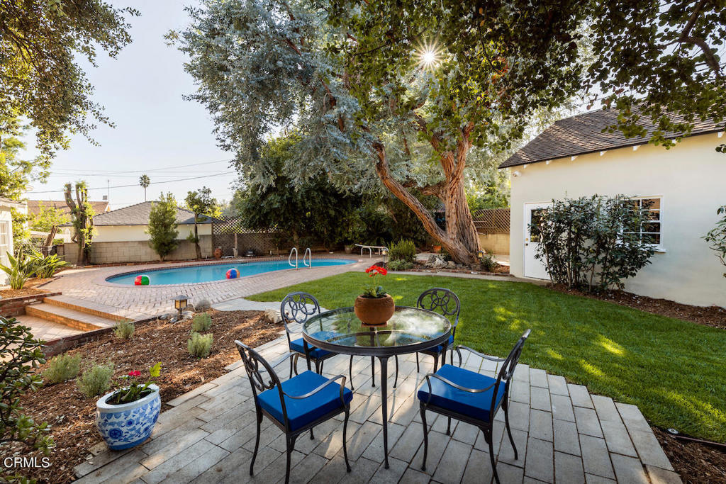 1845 Coolidge Avenue