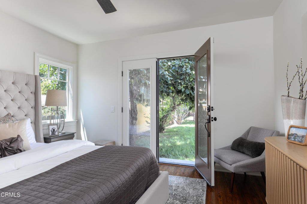 1181 N Hudson Avenue