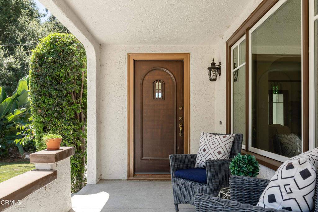 1181 N Hudson Avenue