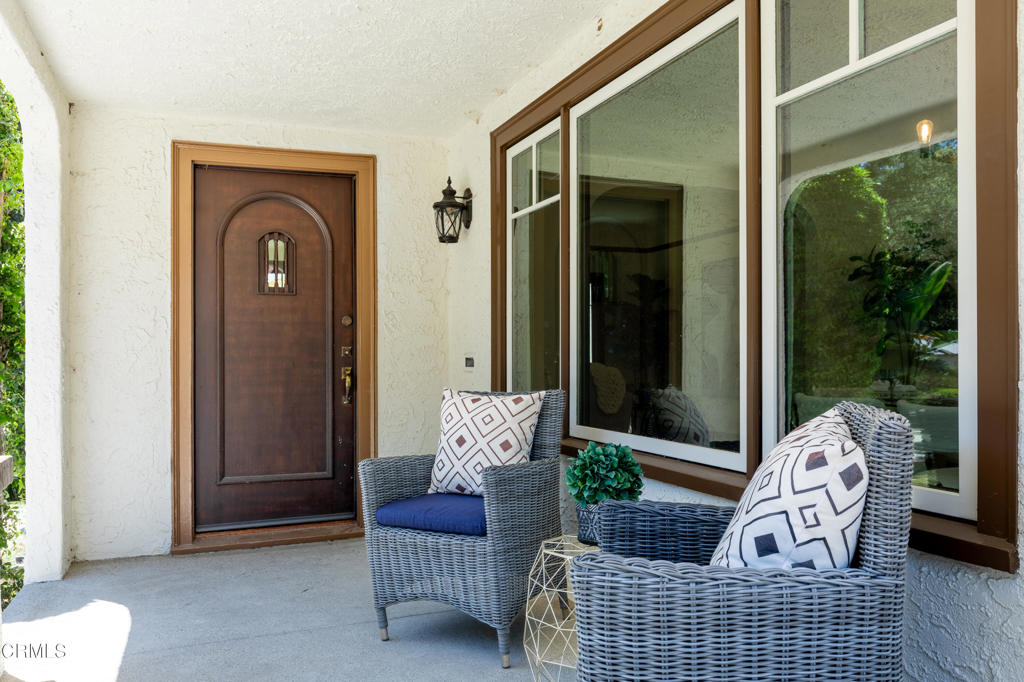 1181 N Hudson Avenue