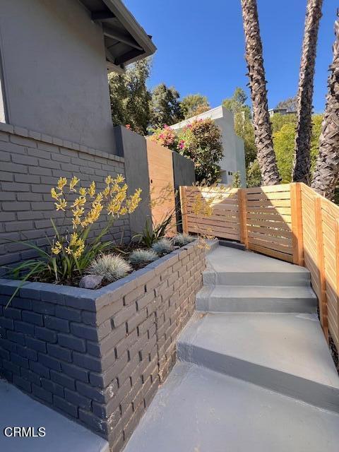 2609 E Chevy Chase Drive