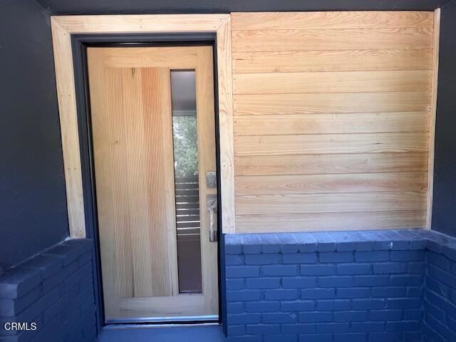 2609 E Chevy Chase Drive