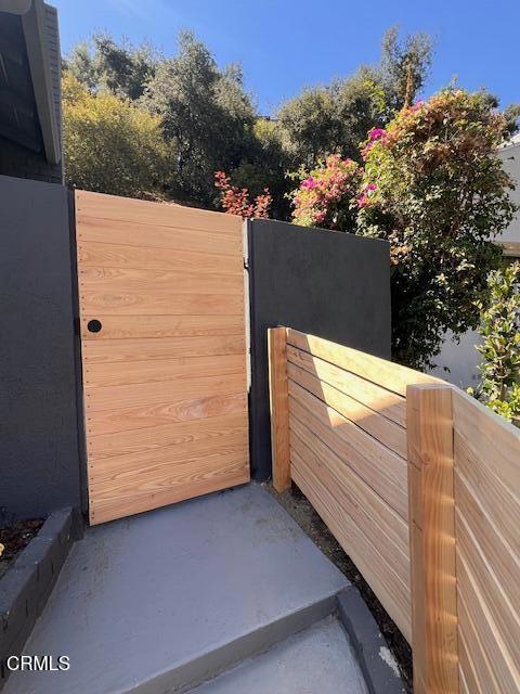 2609 E Chevy Chase Drive