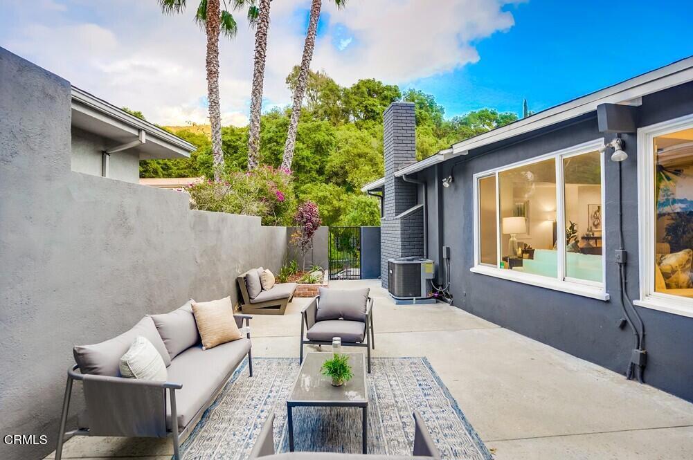 2609 E Chevy Chase Drive