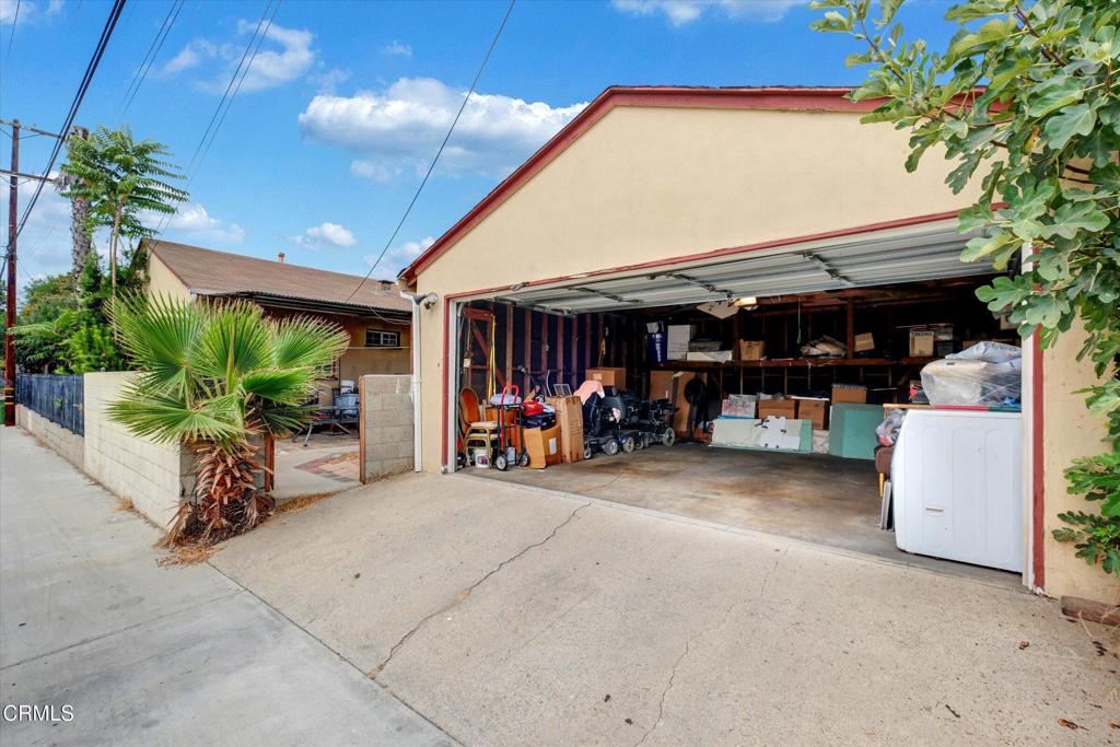 1844 S Stoneman Avenue