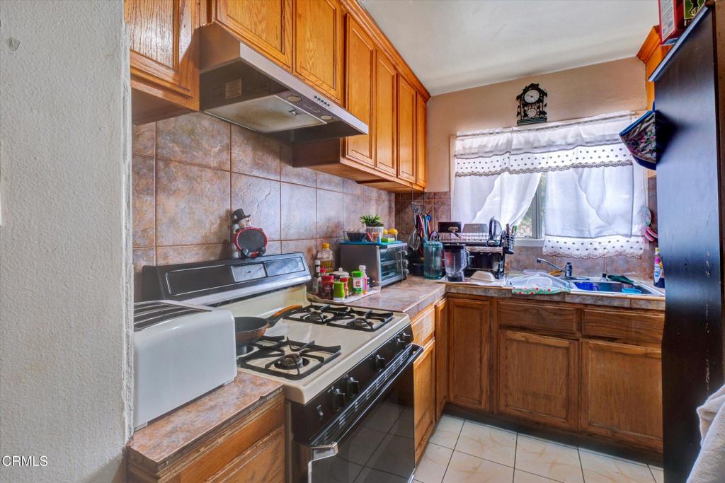 1844 S Stoneman Avenue