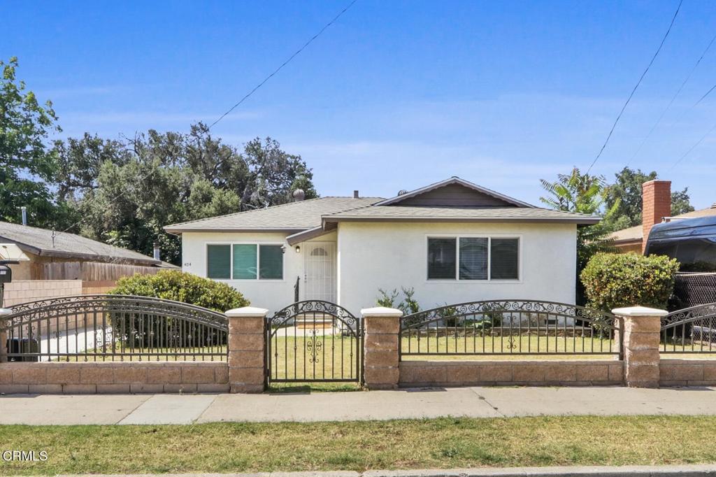 404 E El Monte Street