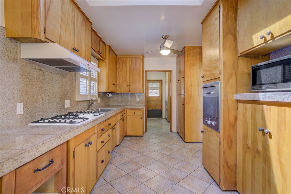 414 E Live Oak Street