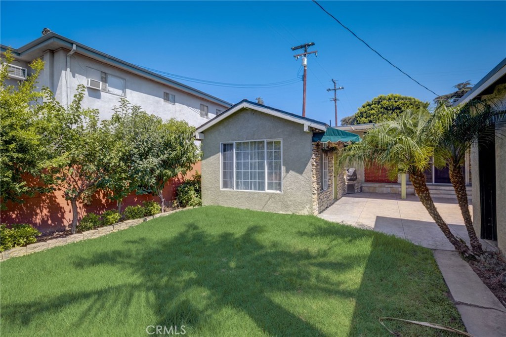 414 E Live Oak Street