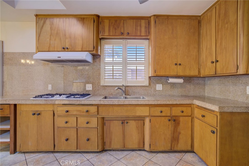 414 E Live Oak Street