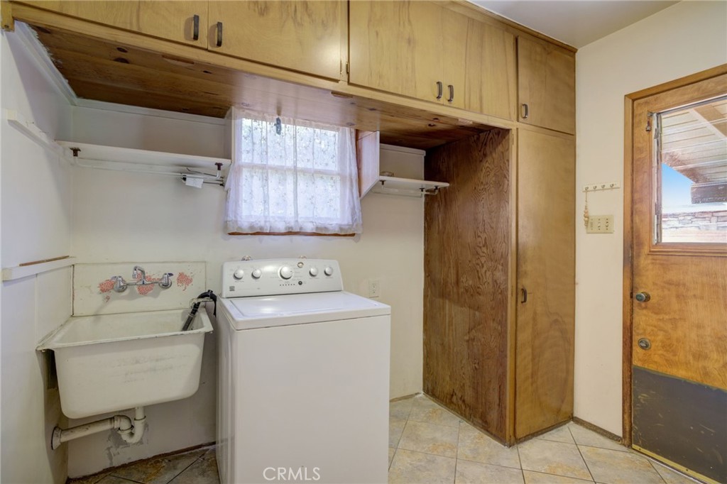 414 E Live Oak Street