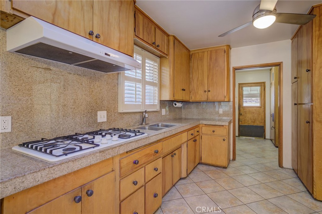 414 E Live Oak Street