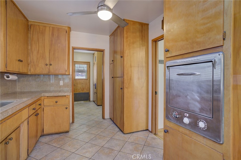 414 E Live Oak Street