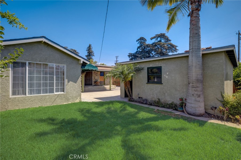 414 E Live Oak Street