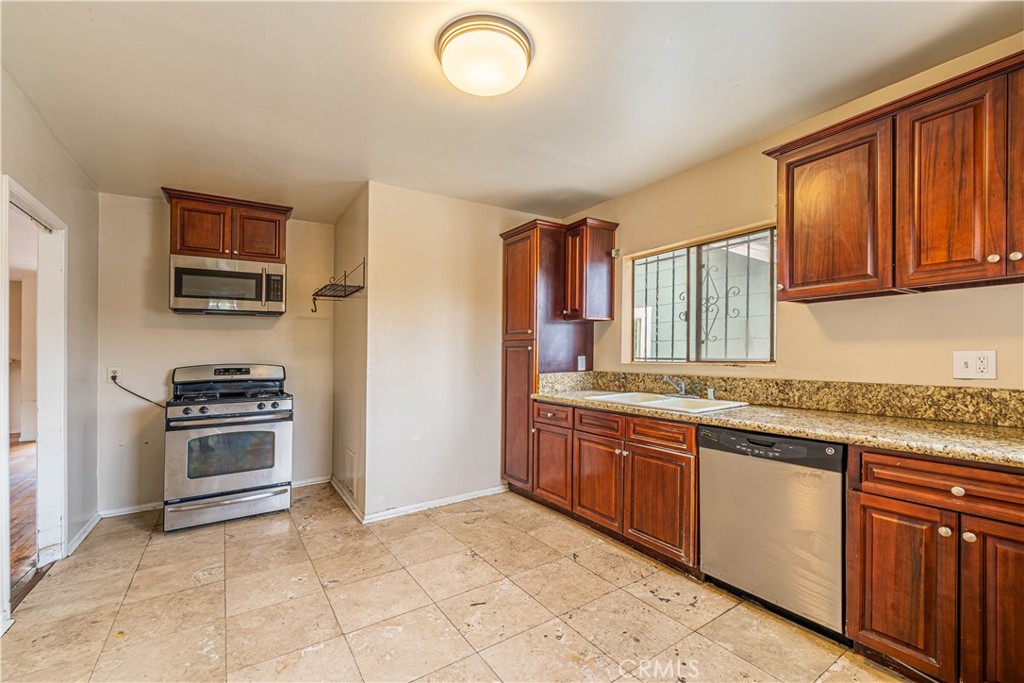 601 Orange Grove Avenue