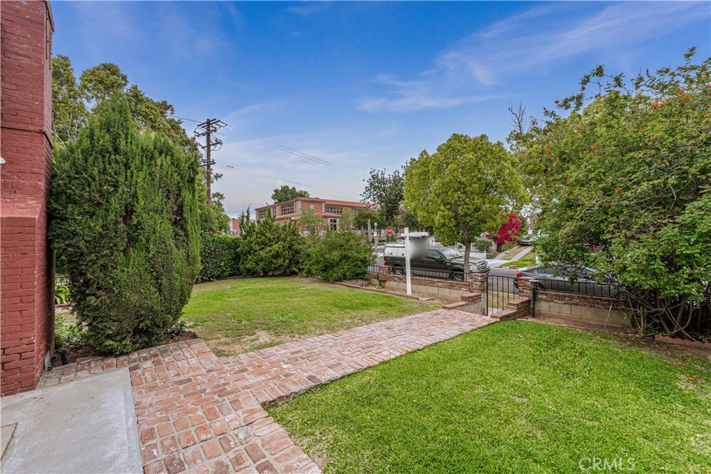 601 Orange Grove Avenue