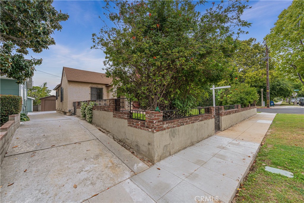 601 Orange Grove Avenue