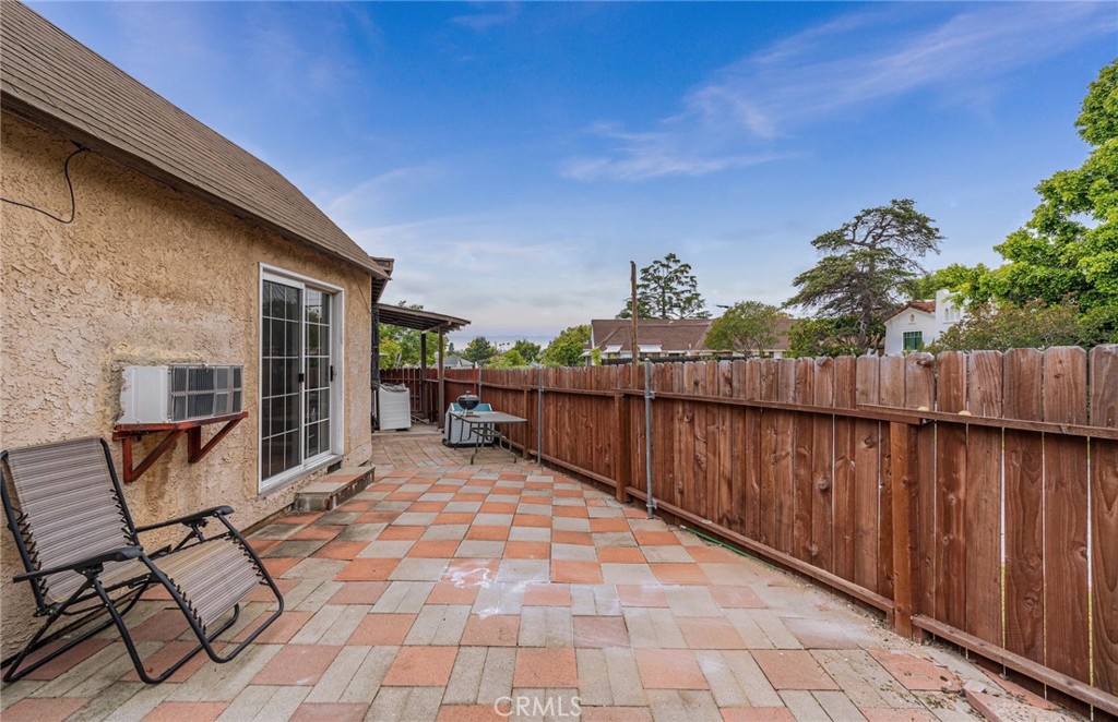 601 Orange Grove Avenue