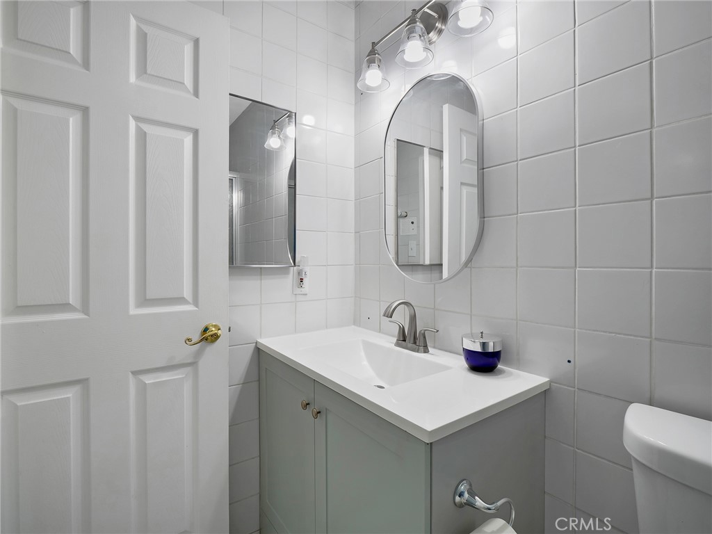 1922 E Puente Avenue