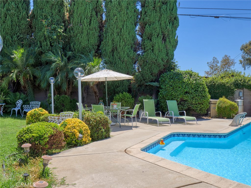 1922 E Puente Avenue