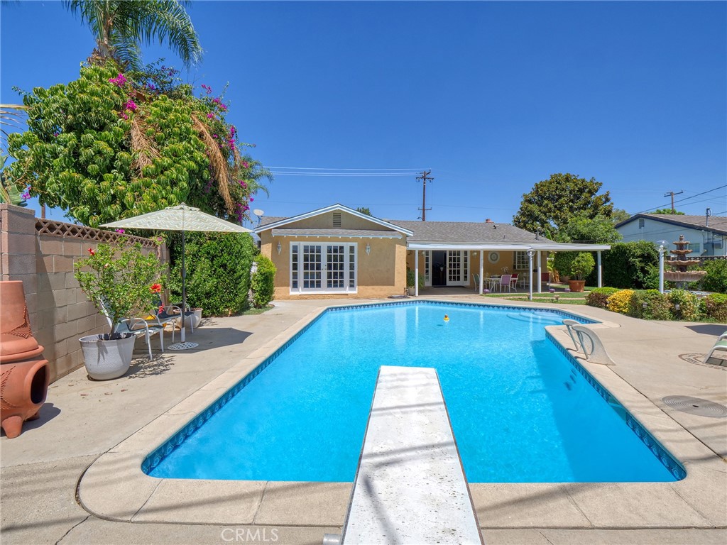 1922 E Puente Avenue