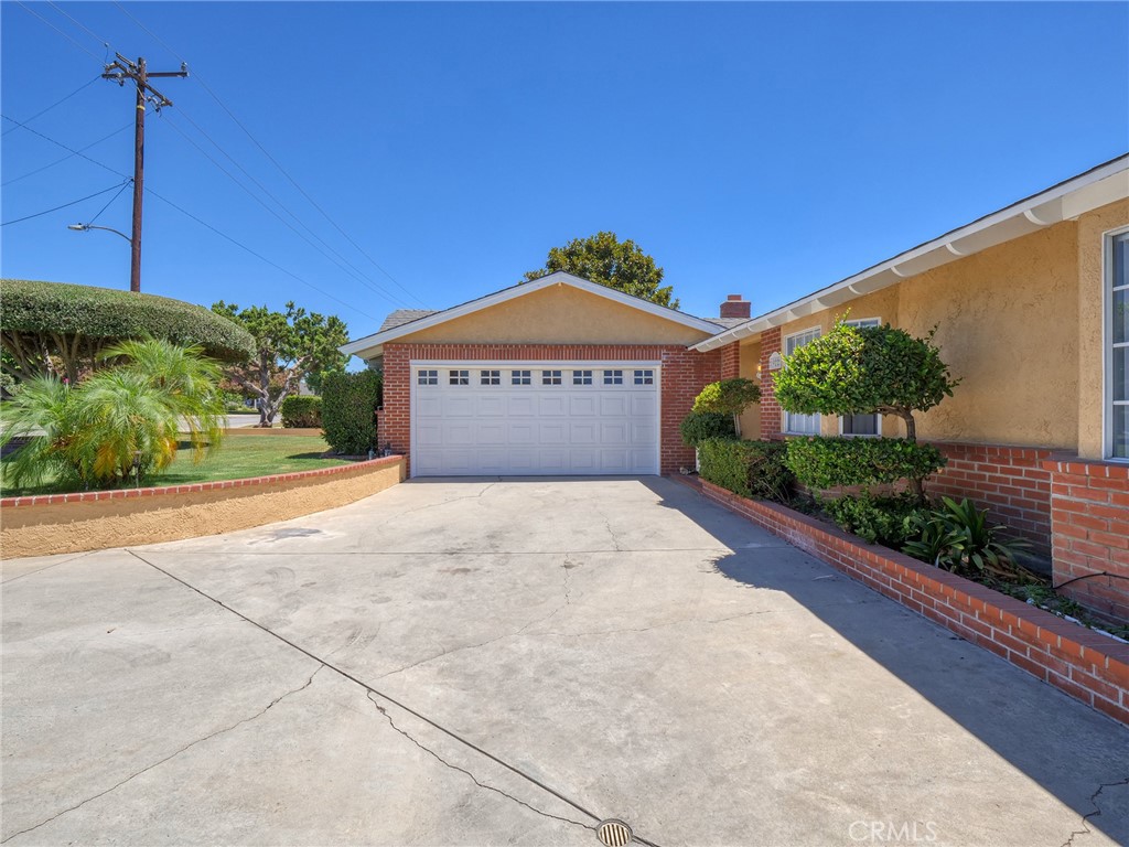 1922 E Puente Avenue