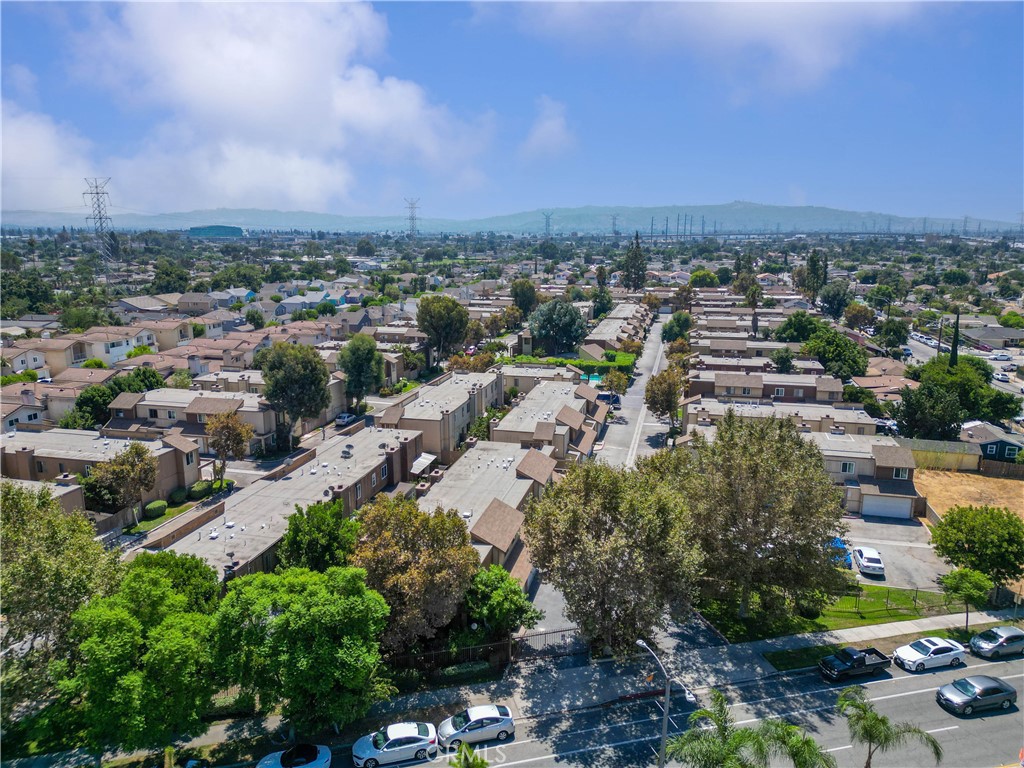 12828 Ramona Boulevard 4