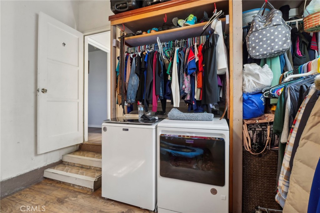 1735 W Roseway Street