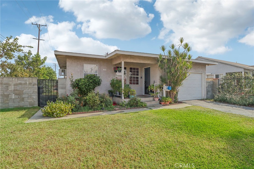 1735 W Roseway Street