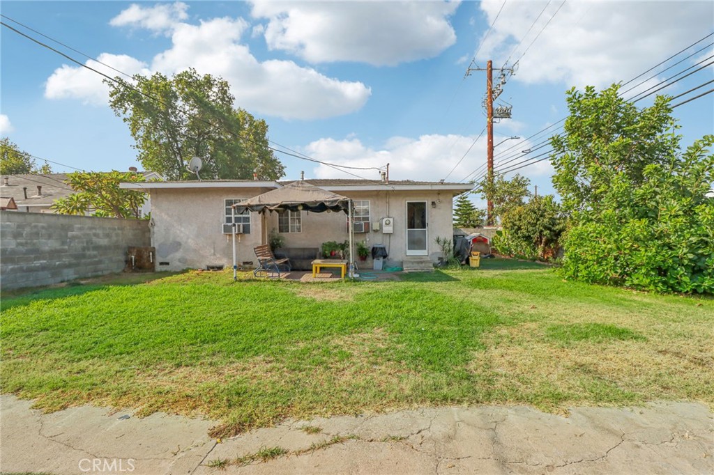 1735 W Roseway Street