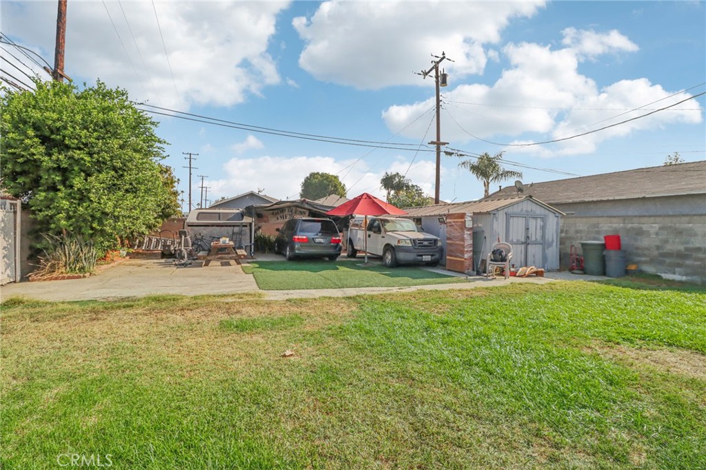 1735 W Roseway Street