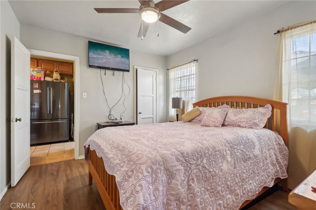 1735 W Roseway Street