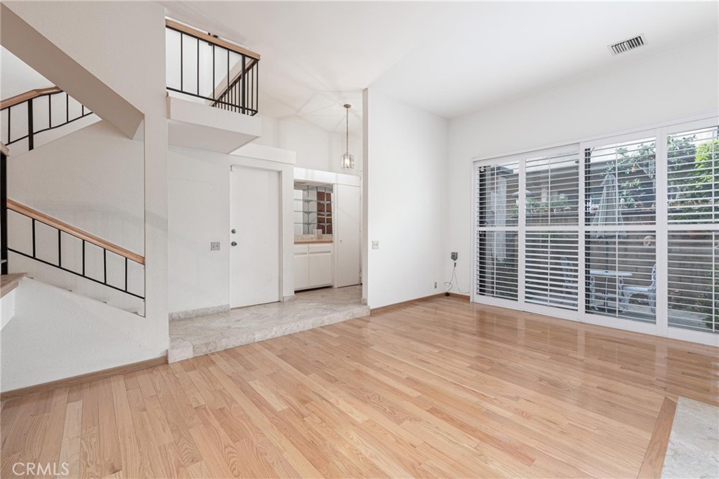 435 Fairview Avenue 9