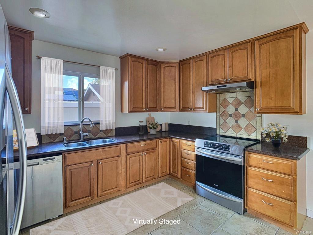 5575 Red River Drive