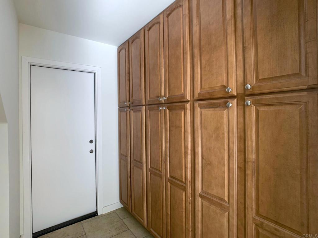 5575 Red River Drive