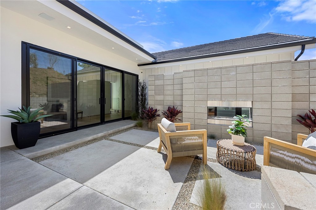 7610 E Corto Road