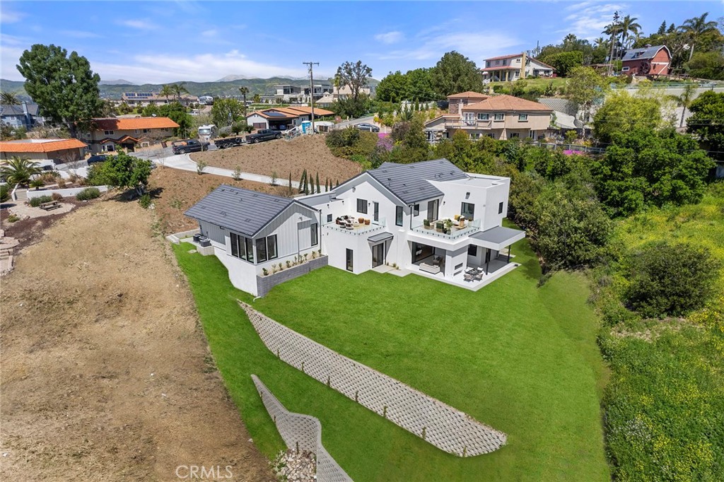 7610 E Corto Road