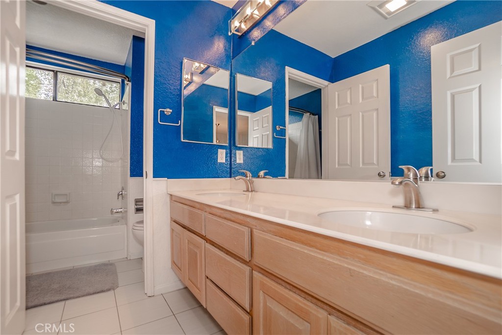 5270 Paseo Panorama