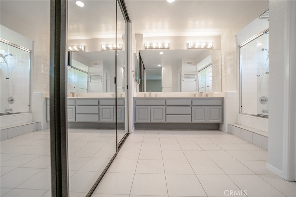 5270 Paseo Panorama