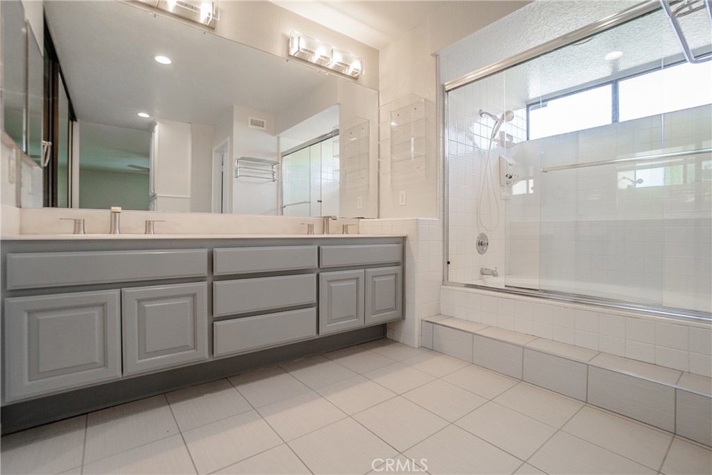 5270 Paseo Panorama