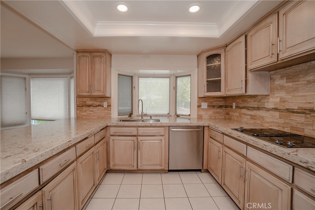 5270 Paseo Panorama