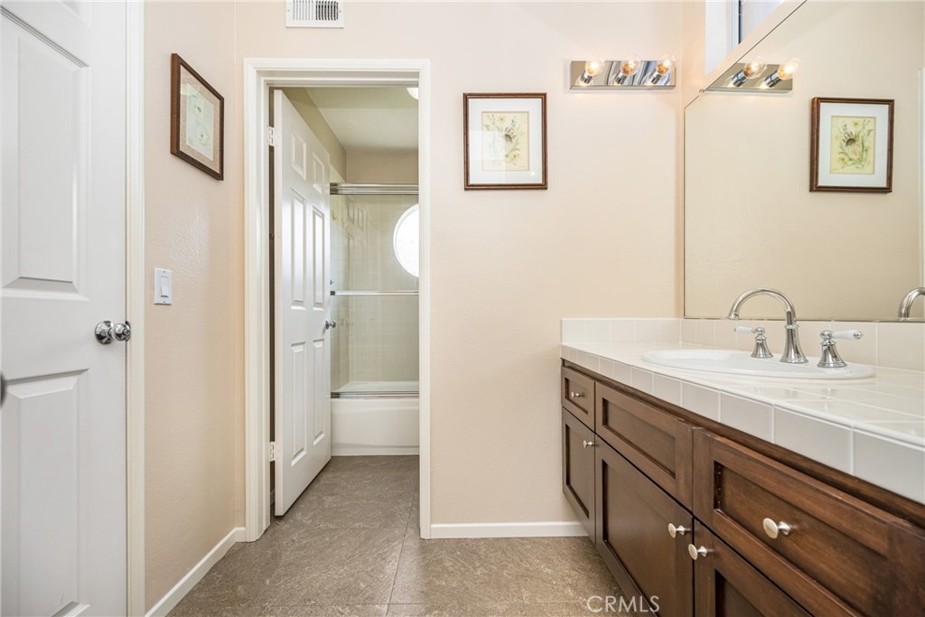 856 S Wildflower Lane