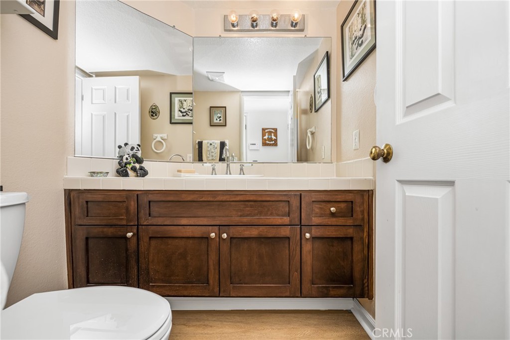856 S Wildflower Lane