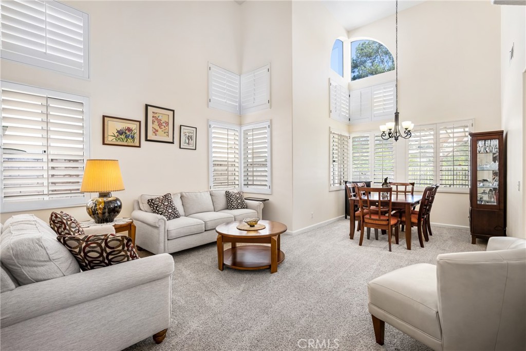 856 S Wildflower Lane