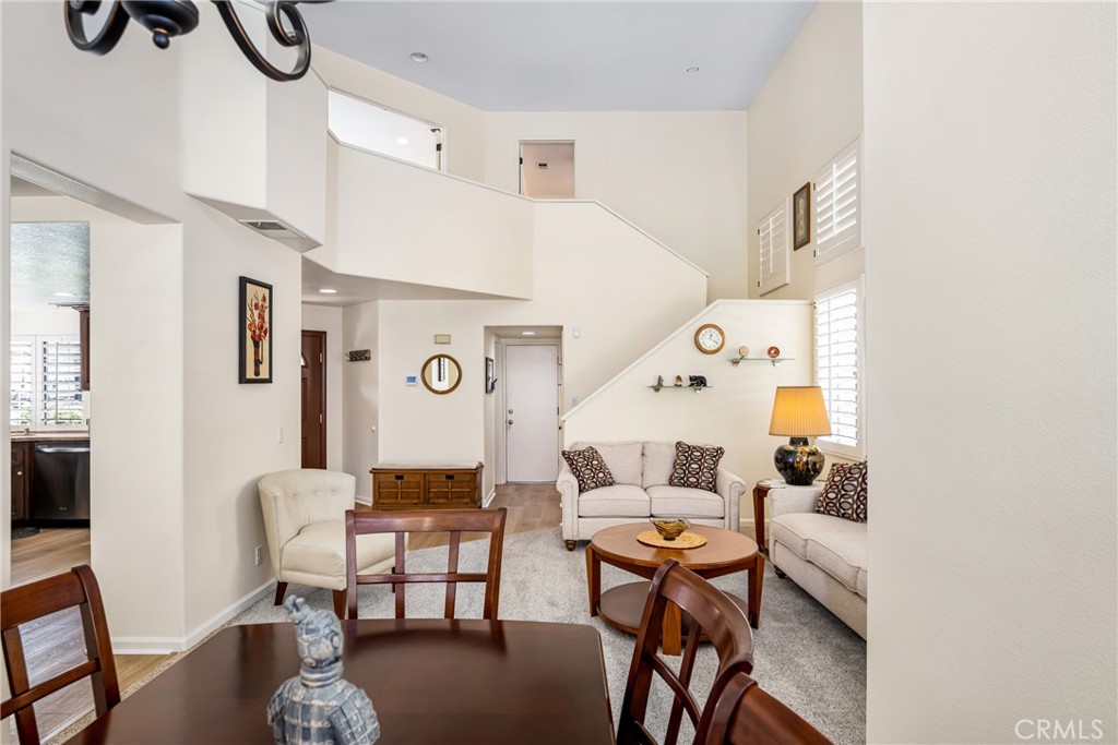 856 S Wildflower Lane