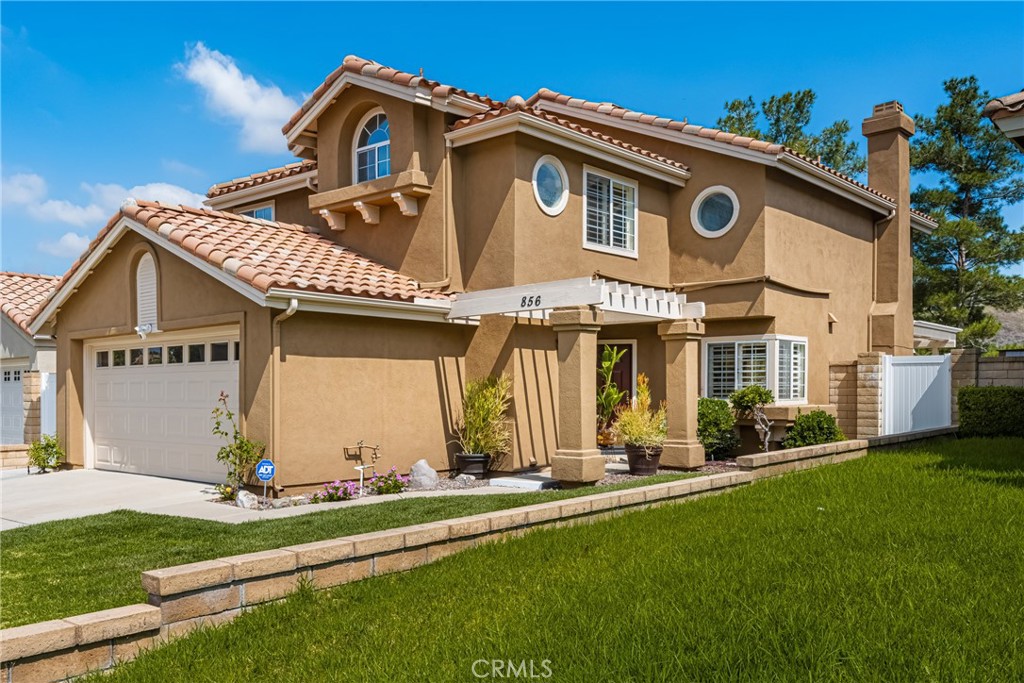 856 S Wildflower Lane