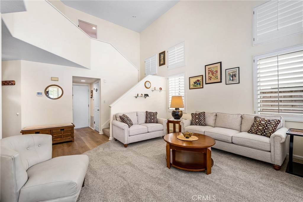 856 S Wildflower Lane