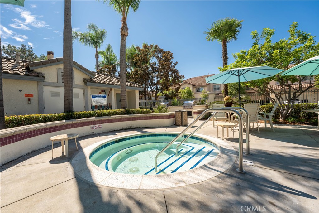 8035 E Treeview Court