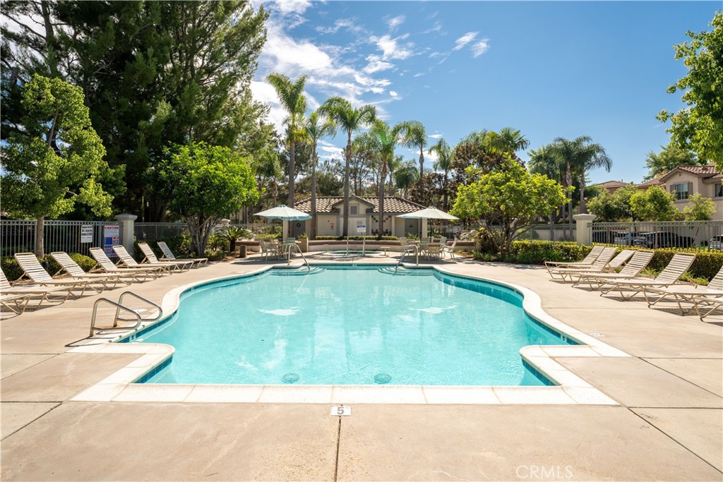 8035 E Treeview Court