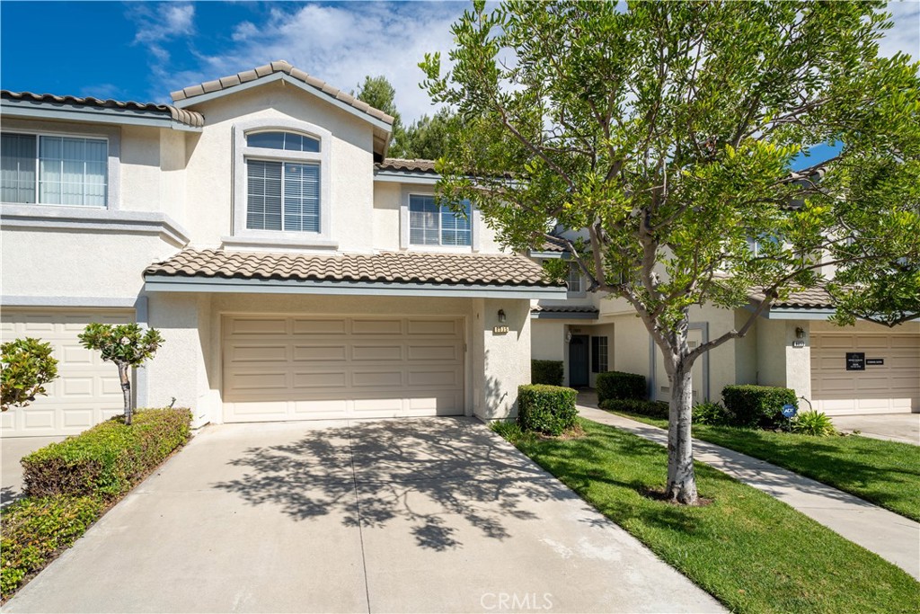 8035 E Treeview Court